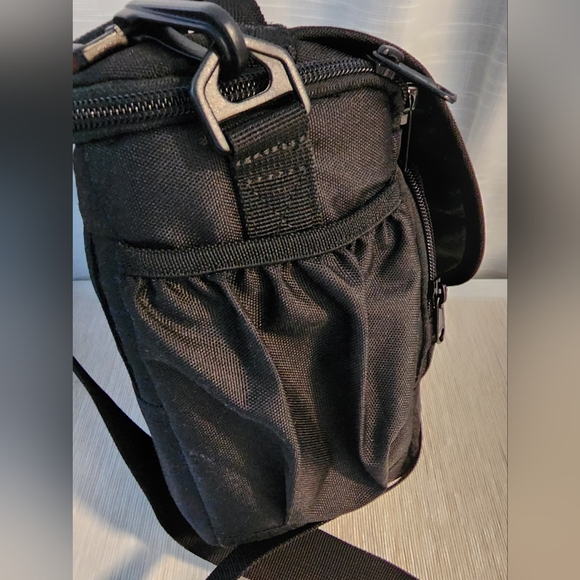 Lowepro Camera Bag - Picture 3 of 5